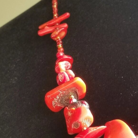 Elegant Red Coral Necklace - Picture 5 of 6